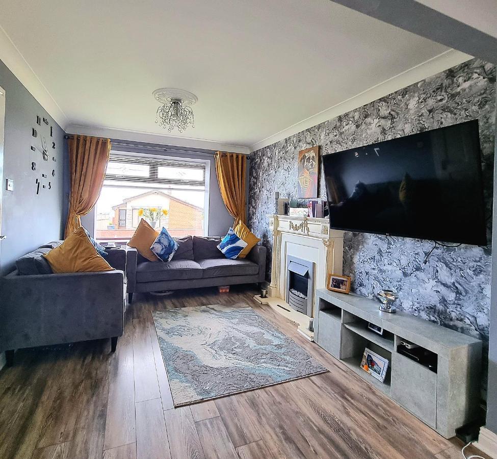 Private Room City Skyline And Mountain Views Close Too Belfast Centre And Airports Free Parking المظهر الخارجي الصورة