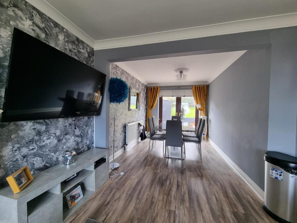 Private Room City Skyline And Mountain Views Close Too Belfast Centre And Airports Free Parking المظهر الخارجي الصورة